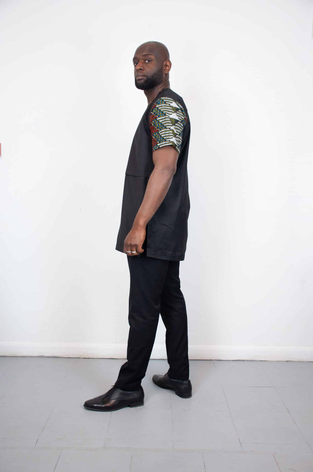 Wamuhu Black Abstract Suit