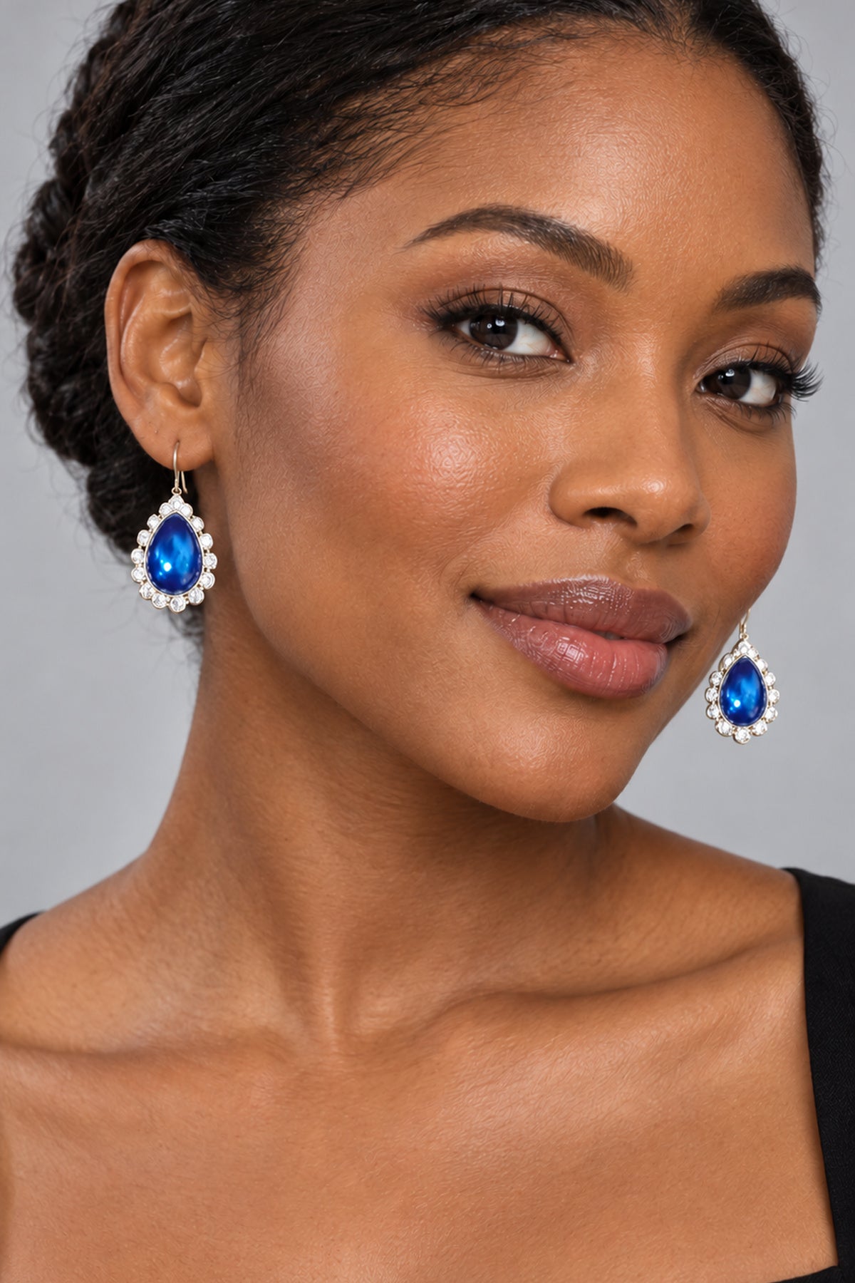Elegant Teardrop Crystal Drop Earrings – Gold Tone Statement Jewellery – Various Colours