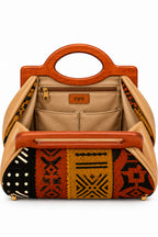 Oyé African-Inspired Woven Handbag with Wooden Handles – Elegant Statement Bag