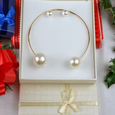 Gold And Pearl Statement bridal necklace