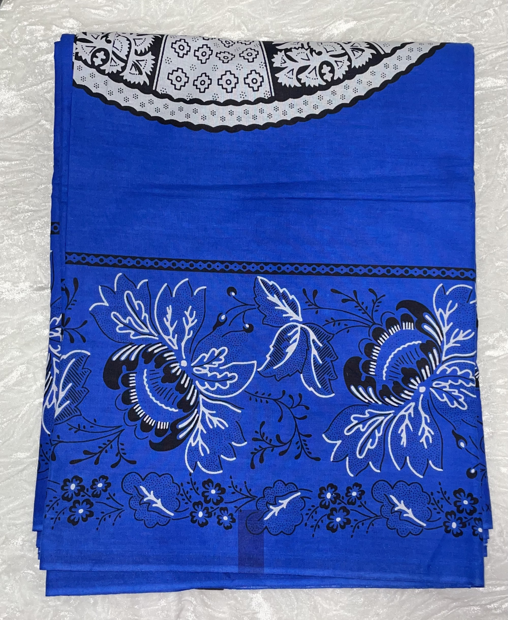 African Ankara White & Blue Geometric Leaf Style 6 Yards VIP Fabric