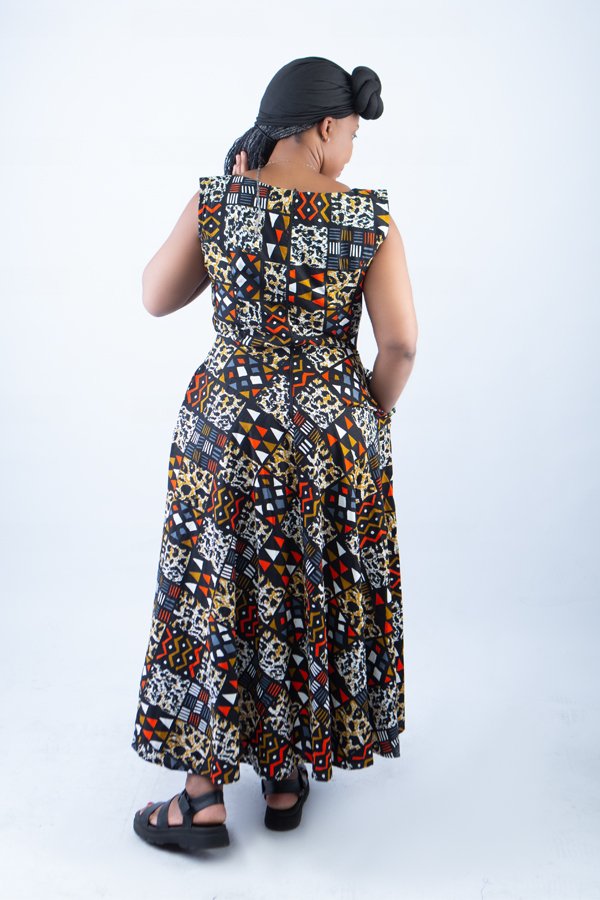 Elegant Sleeveless African Print Maxi Dress - Maze - Image 3