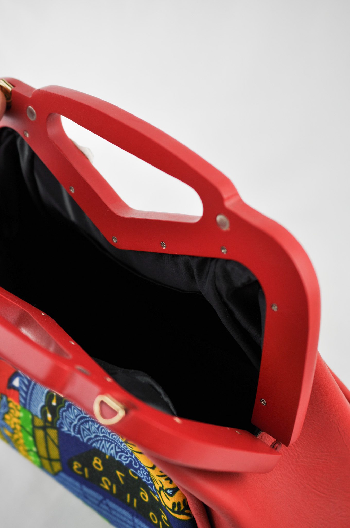 Haiba Oye Red Multi Ankara Print Purse - Image 4