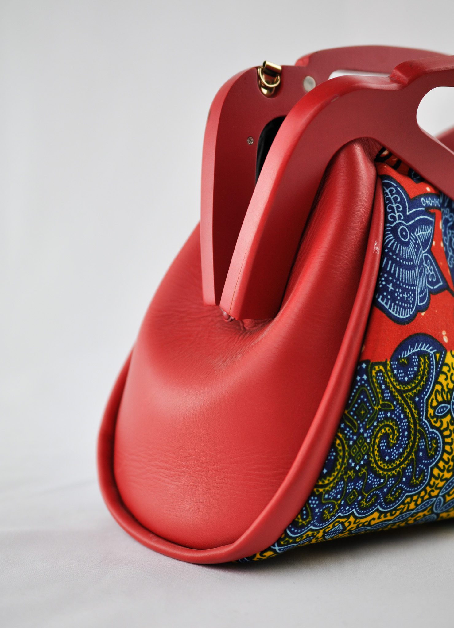 Haiba Oye Red Multi Ankara Print Purse - Image 3