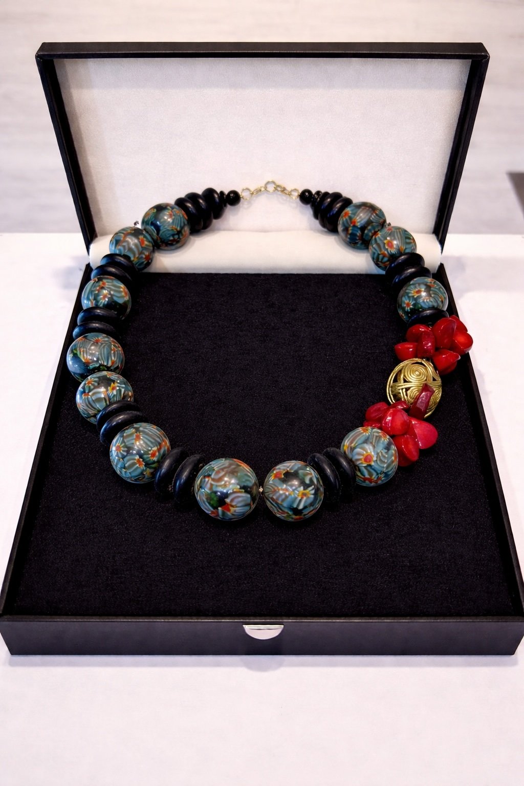 Handcrafted Beaded Necklace - Image 3