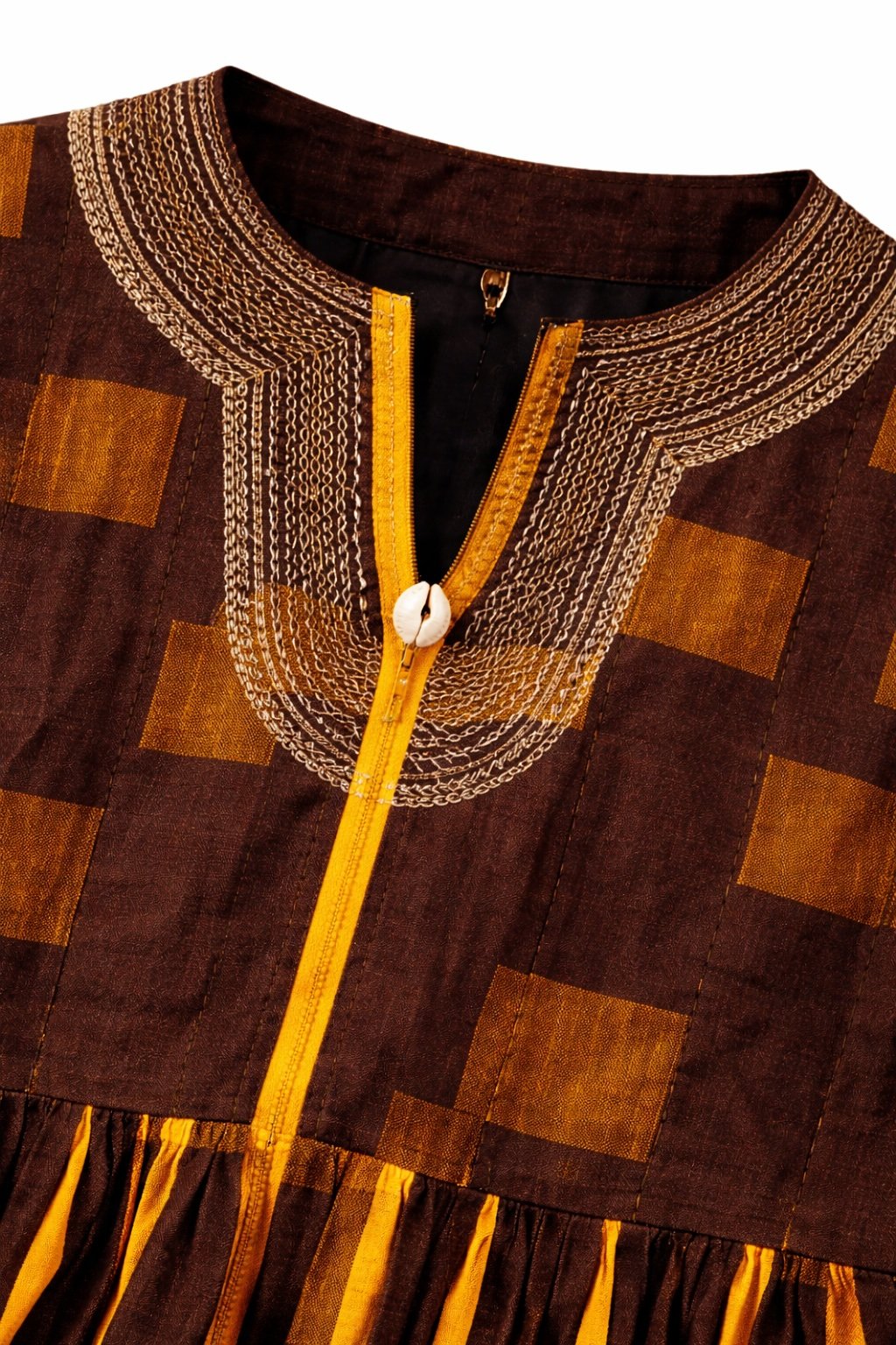 Heritage Brown Fugu Traditional Smock – Authentic Ghanaian Batakari Tunic - Image 4